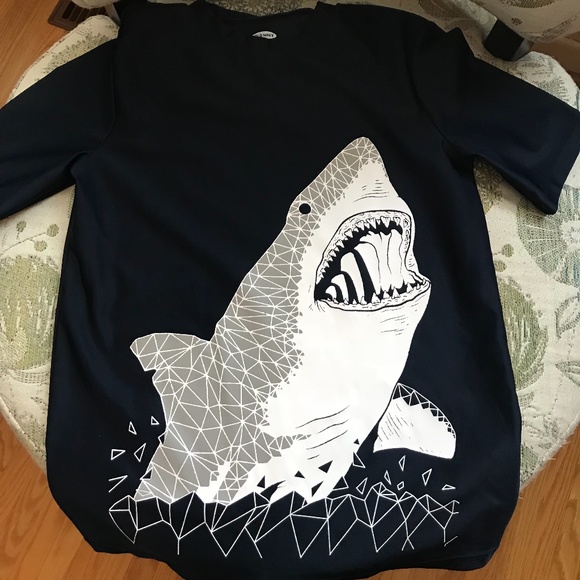Old Navy Rashguard - Swim Top - shark design - size 10-12 - Picture 5 of 6